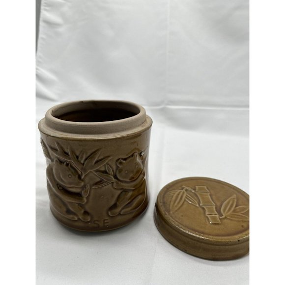 sheila Fournier tan pottery Tea canister with pandas and bamboo - Picture 5 of 7